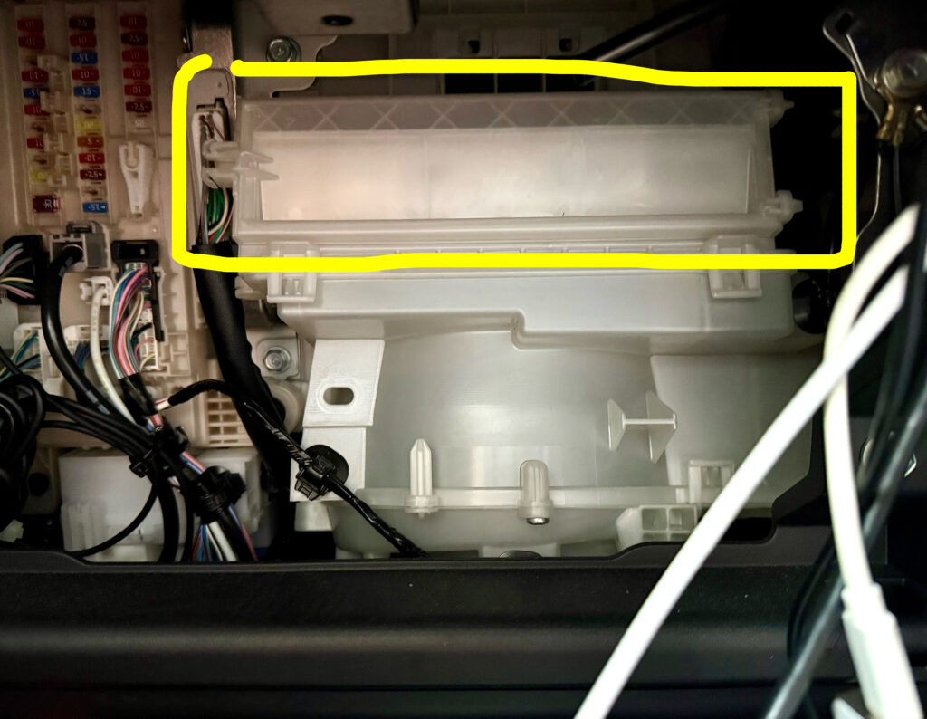 ダイハツ・タフト(5BA-LA910S)