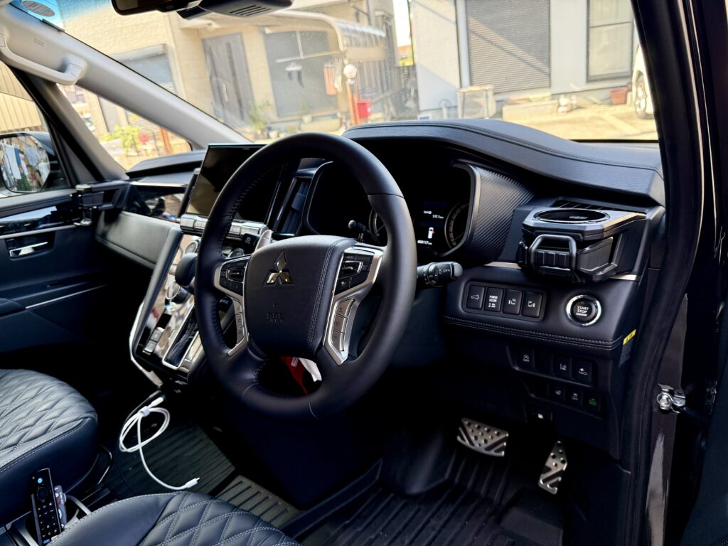 ミツビシ・デリカD5 BLACK Edition(CV1W)