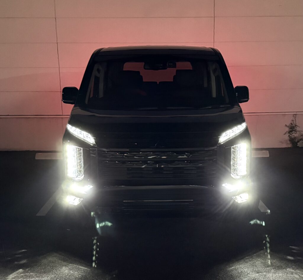 ミツビシ・デリカD5 Black Edition (CV1W)