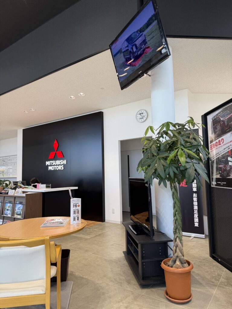 三菱・デリカD5 Black Edition (CV1W)