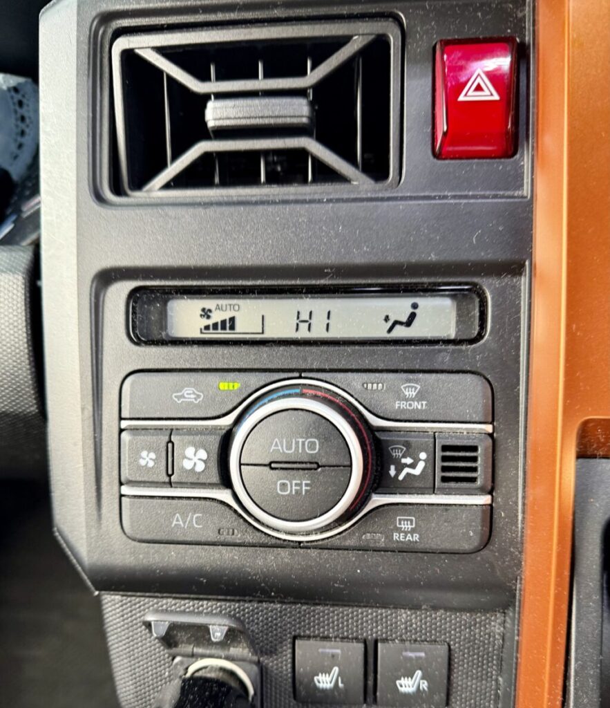 ダイハツ・タフトGターボ4WD (LA910S)
