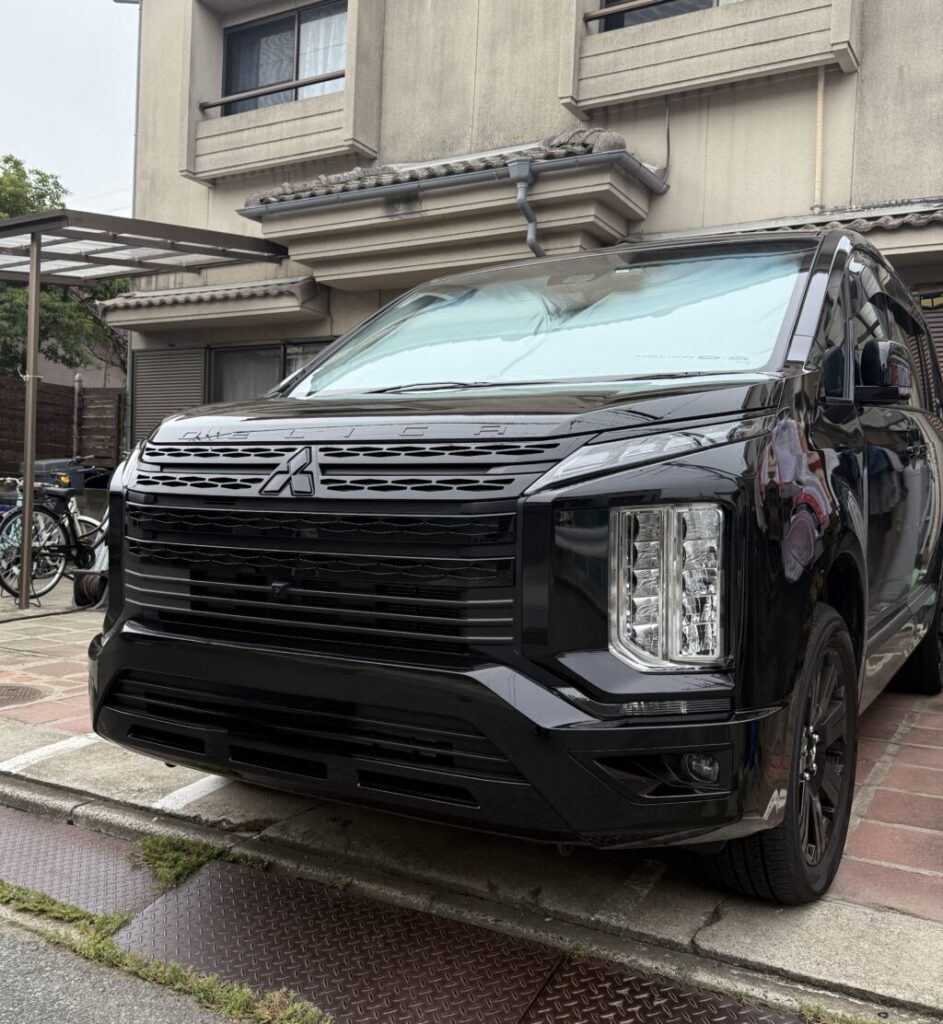 ミツビシ・デリカD5 Black Edition (CV1W)