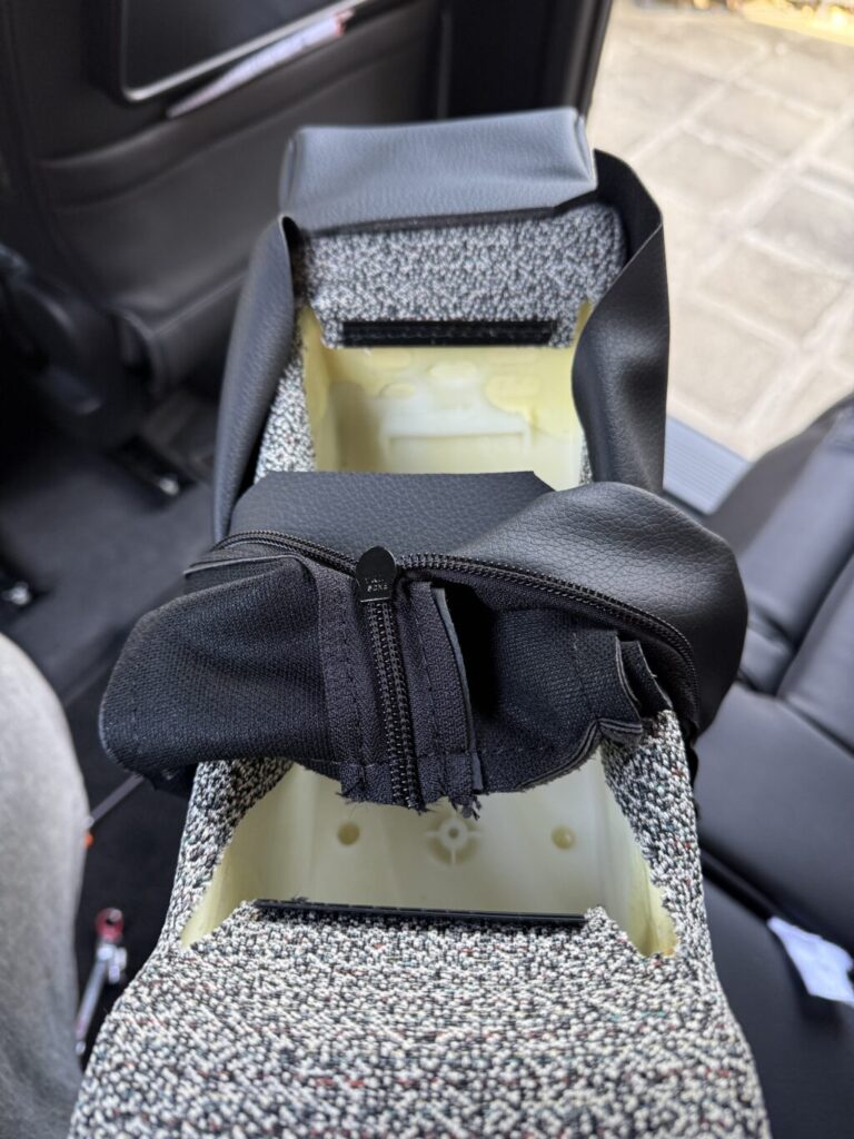 スズキ・スペーシアハイブリッドX(5AA-MK94S)