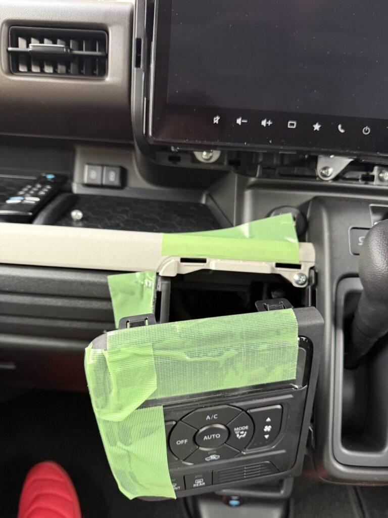 スズキ・スペーシアハイブリッドX(5AA-MK94S)