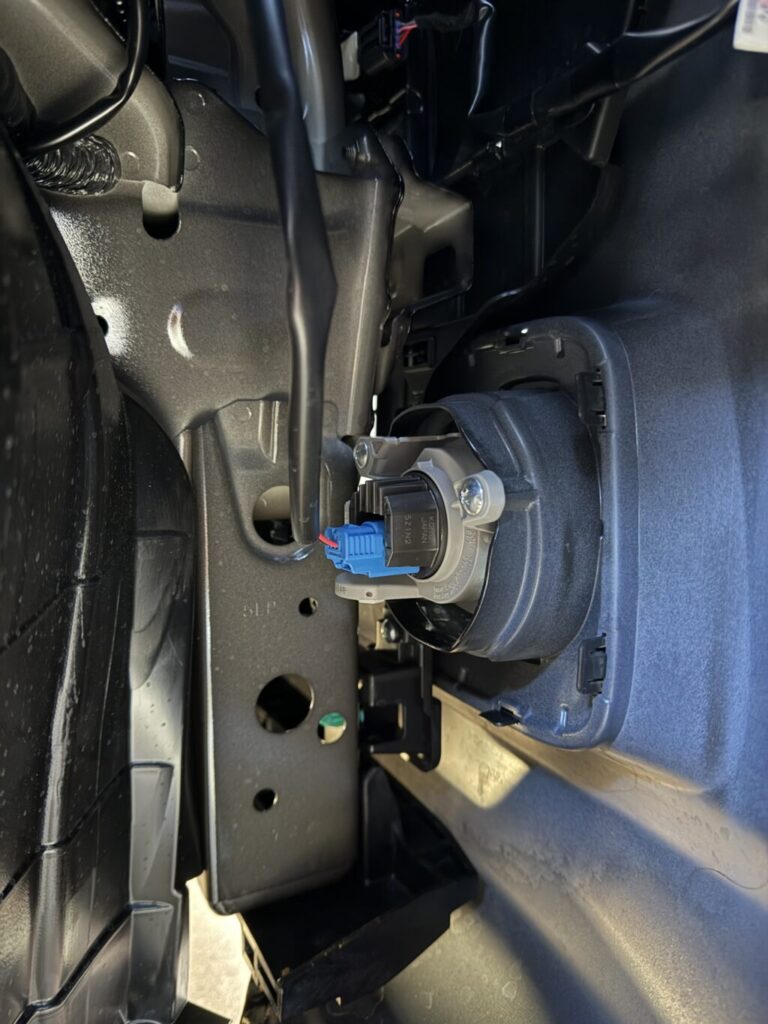 スズキ・スペーシアハイブリッドX(5AA-MK94S)