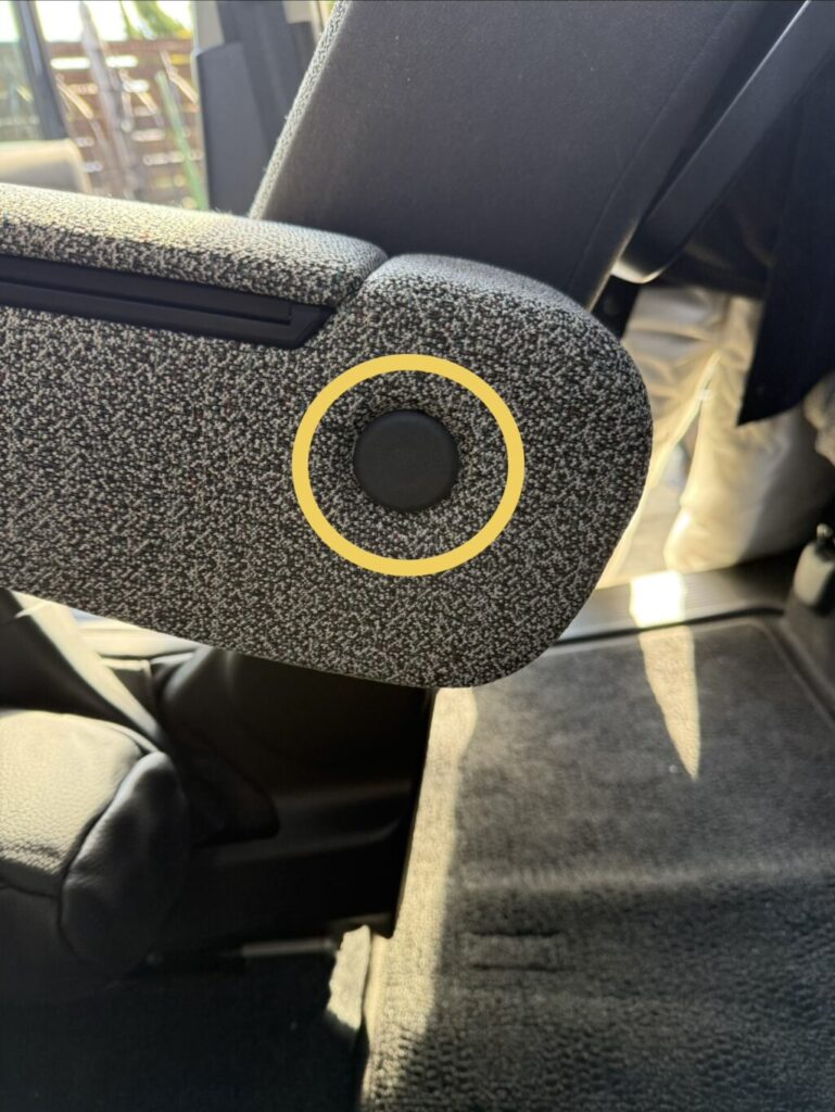 スズキ・スペーシアハイブリッドX(5AA-MK94S)