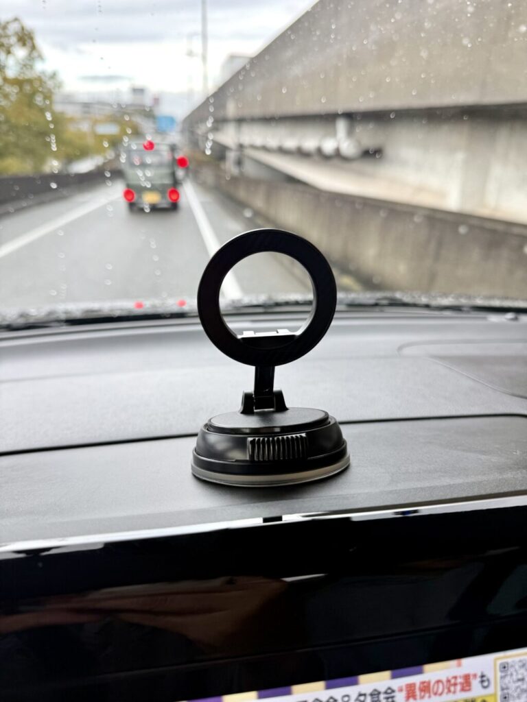 マグネット車載スマホホルダー